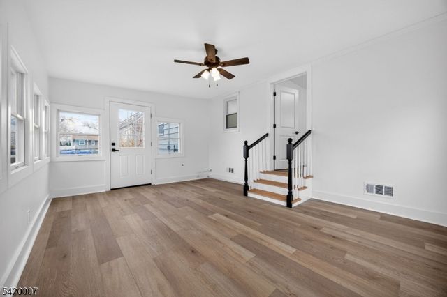 90 1St Ave, Woodbridge Twp., NJ 07064