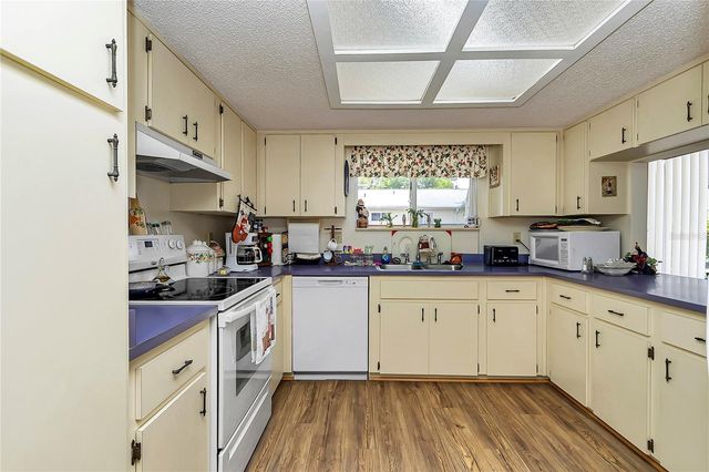 10841 SW 90TH COURT, Ocala, FL 34481