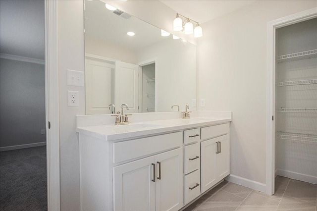 541 Feldspar Way, Lawrenceville, GA 30043