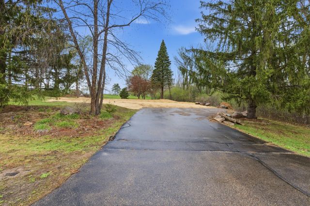 9975 194th Street W, Lakeville, MN 55044