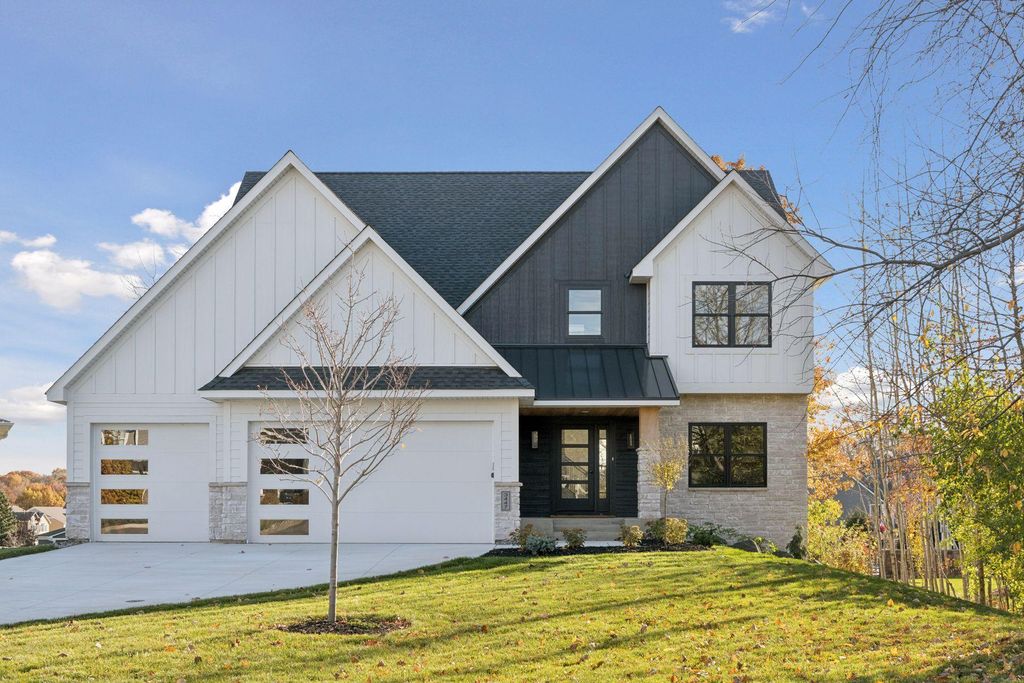 9975 194th Street W, Lakeville, MN 55044