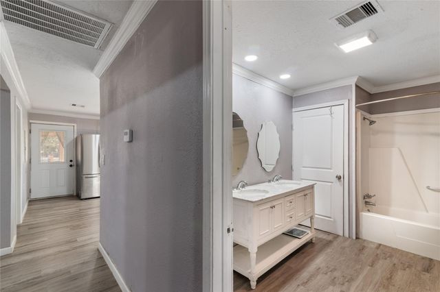 2705 21st Street, Hempstead, TX 77445