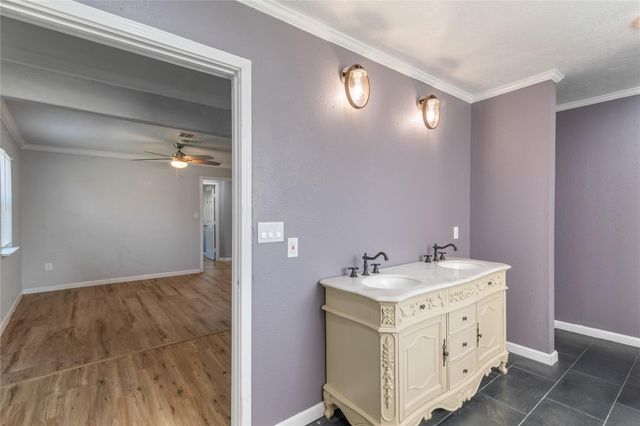 2705 21st Street, Hempstead, TX 77445