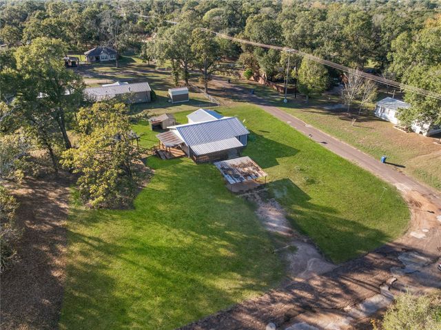 2705 21st Street, Hempstead, TX 77445