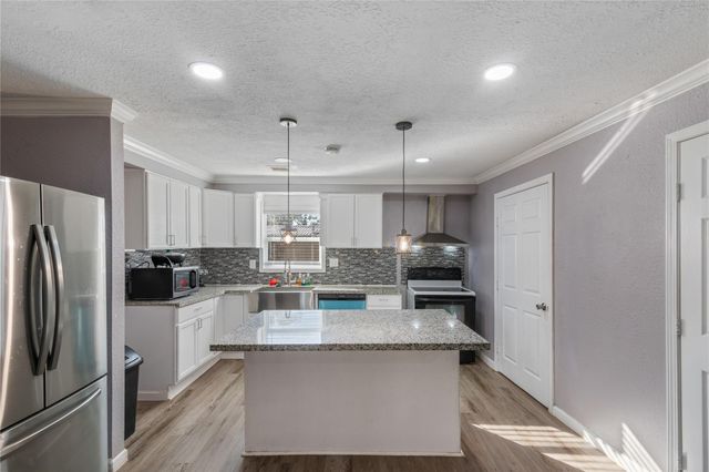 2705 21st Street, Hempstead, TX 77445