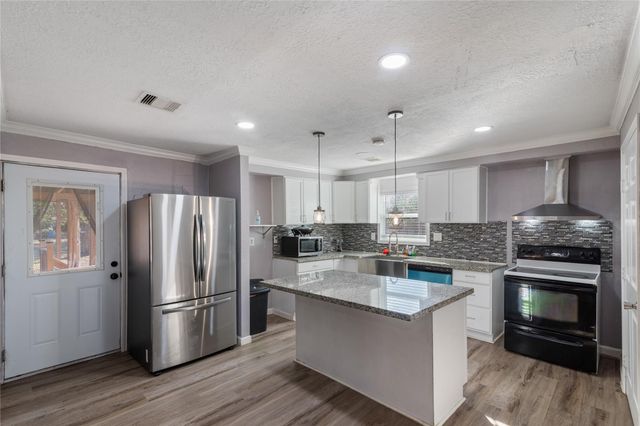 2705 21st Street, Hempstead, TX 77445