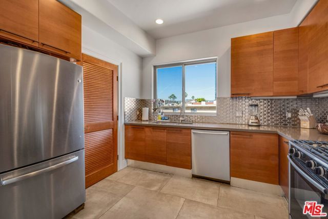 1316 Amherst Avenue 402, Los Angeles, CA 90025