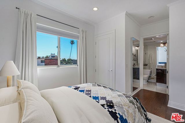 1316 Amherst Avenue 402, Los Angeles, CA 90025