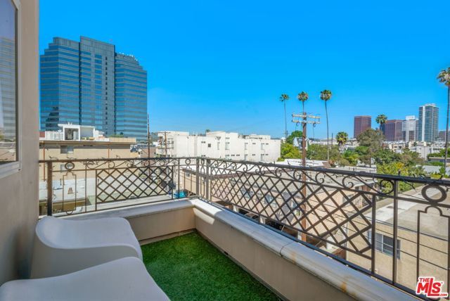 1316 Amherst Avenue 402, Los Angeles, CA 90025