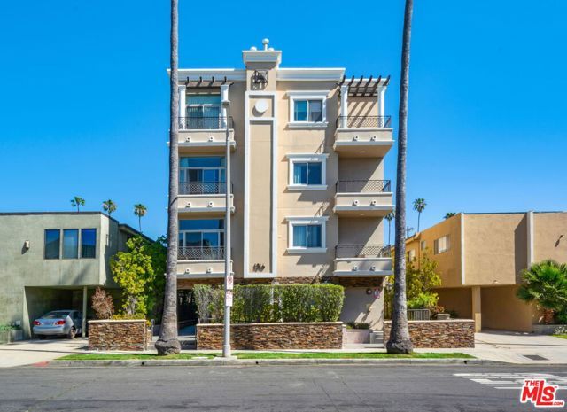 1316 Amherst Avenue 402, Los Angeles, CA 90025