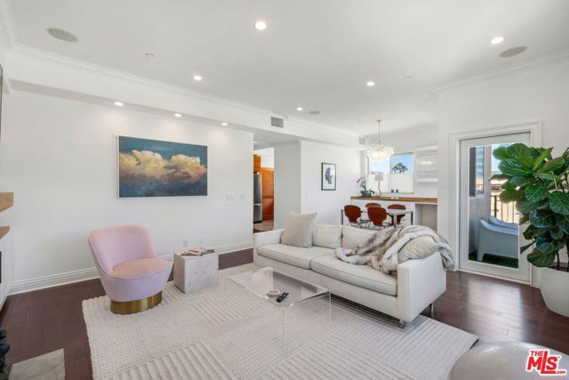 1316 Amherst Avenue 402, Los Angeles, CA 90025