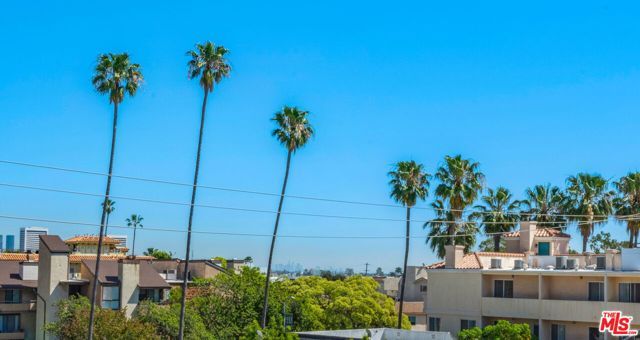 1316 Amherst Avenue 402, Los Angeles, CA 90025