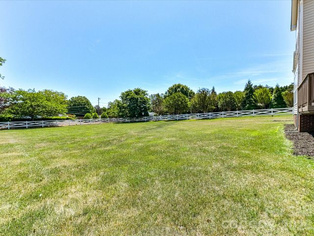 139 Corona Circle, Mooresville, NC 28117
