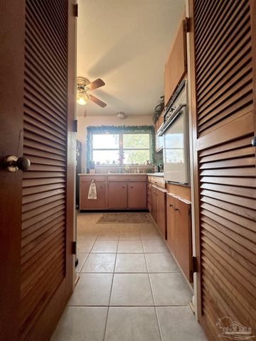 6514 Lark Ave, Milton, FL 32570