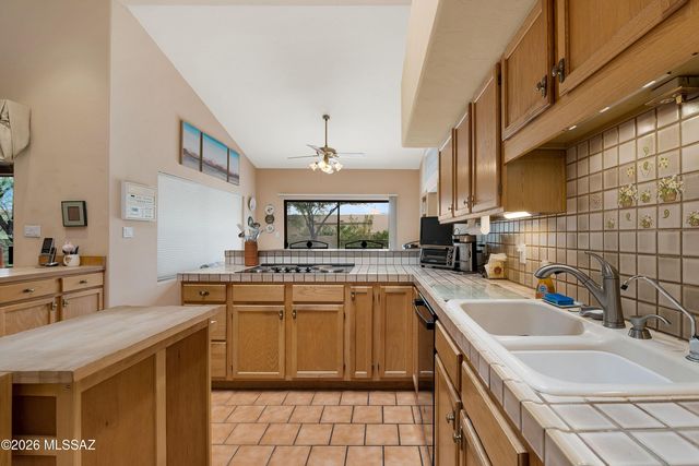 12390 E Avenida De La Vista Verde, Tucson, AZ 85749