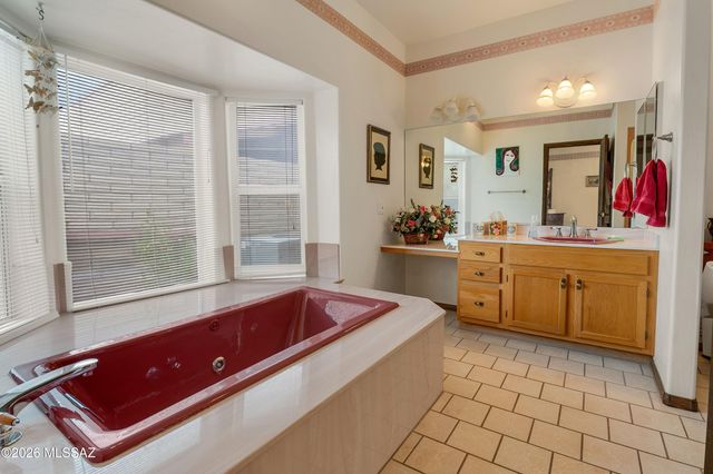 12390 E Avenida De La Vista Verde, Tucson, AZ 85749