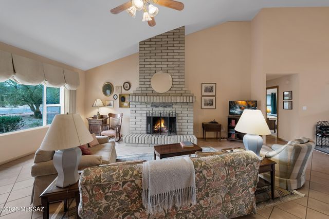 12390 E Avenida De La Vista Verde, Tucson, AZ 85749