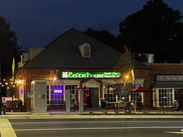 816 VEITCH ST, Arlington, VA 22204