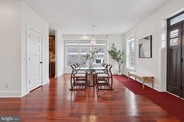 816 VEITCH ST, Arlington, VA 22204