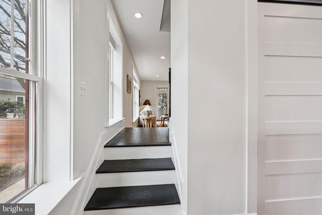 816 VEITCH ST, Arlington, VA 22204