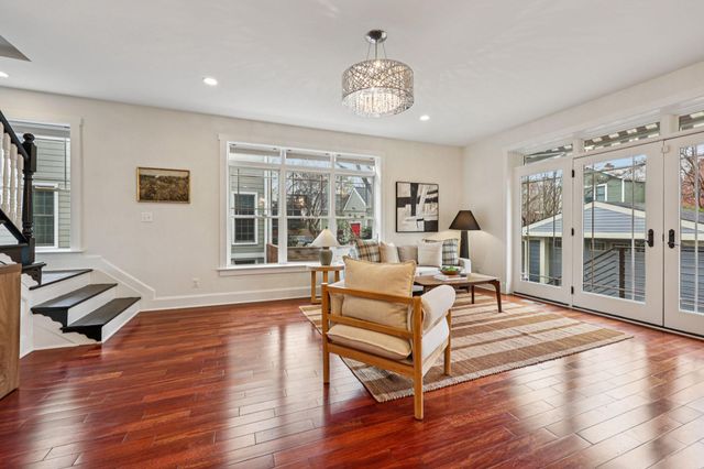 816 VEITCH ST, Arlington, VA 22204