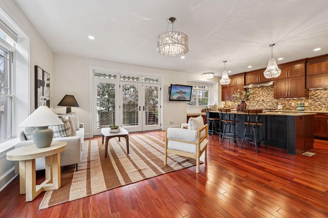 816 VEITCH ST, Arlington, VA 22204