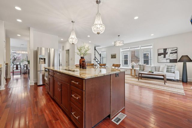 816 VEITCH ST, Arlington, VA 22204