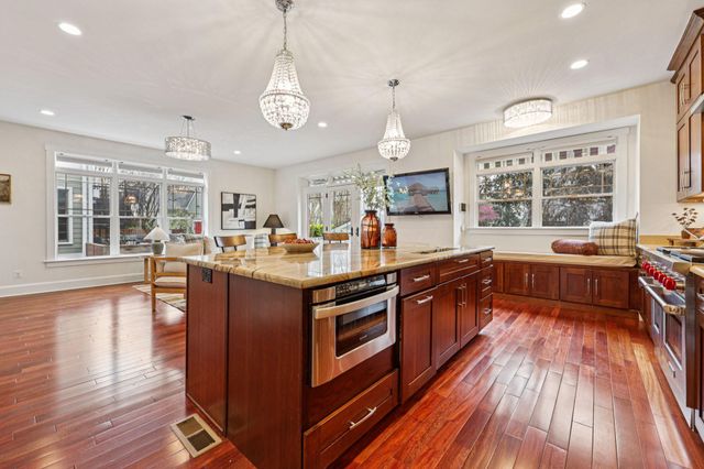816 VEITCH ST, Arlington, VA 22204