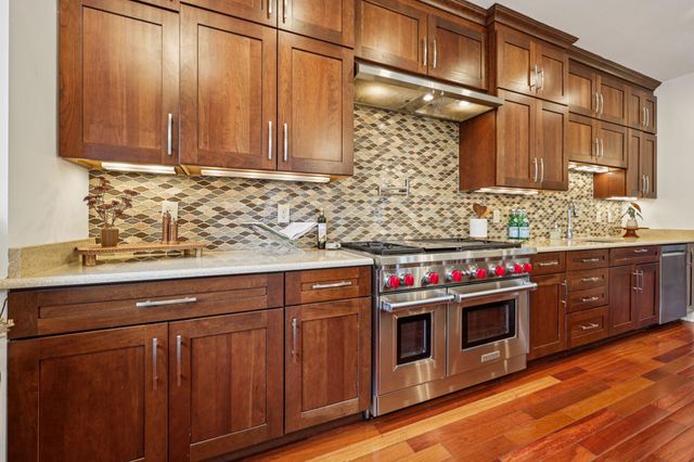 816 VEITCH ST, Arlington, VA 22204