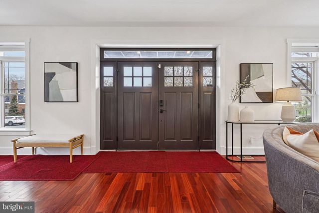 816 VEITCH ST, Arlington, VA 22204