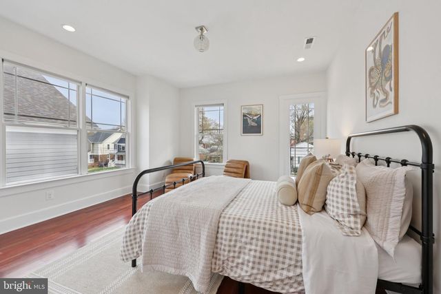 816 VEITCH ST, Arlington, VA 22204