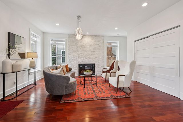 816 VEITCH ST, Arlington, VA 22204