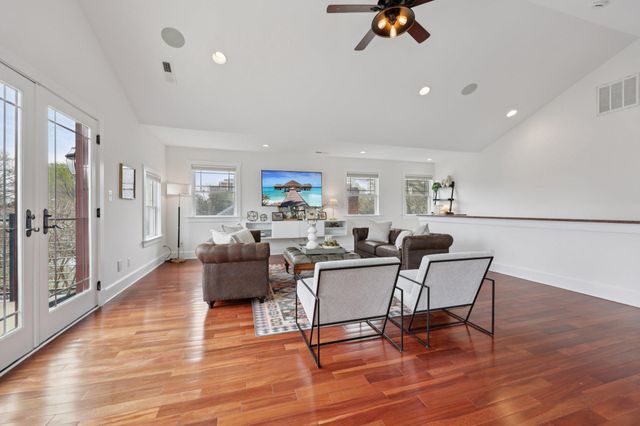 816 VEITCH ST, Arlington, VA 22204