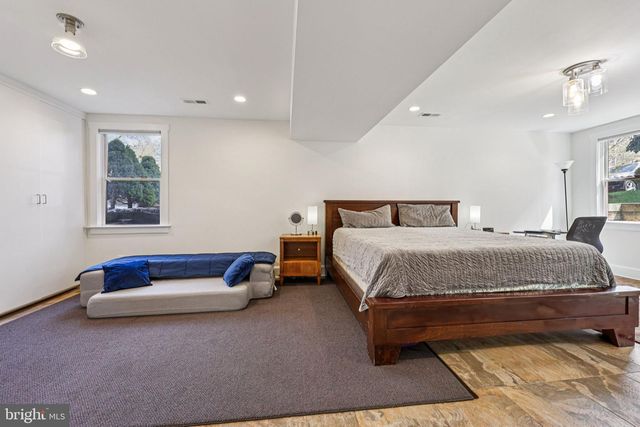 816 VEITCH ST, Arlington, VA 22204