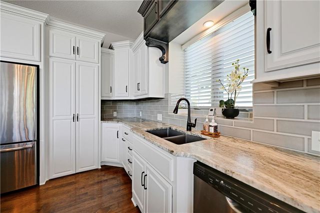 15705 Canterbury Street, Overland Park, KS 66224