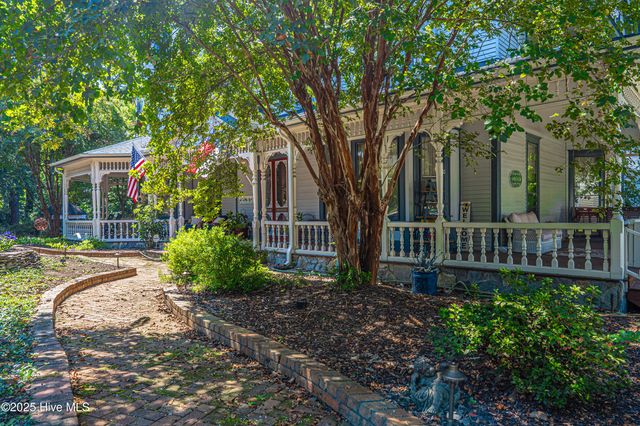 301 Mcreynolds Street, Carthage, NC 28327