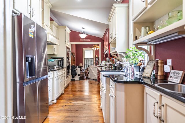 301 Mcreynolds Street, Carthage, NC 28327