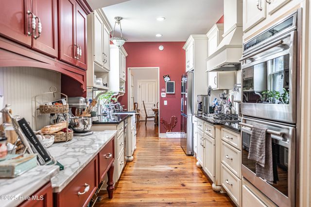 301 Mcreynolds Street, Carthage, NC 28327