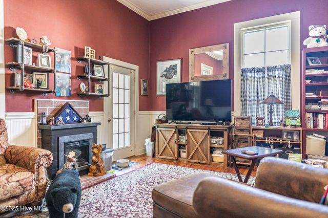 301 Mcreynolds Street, Carthage, NC 28327