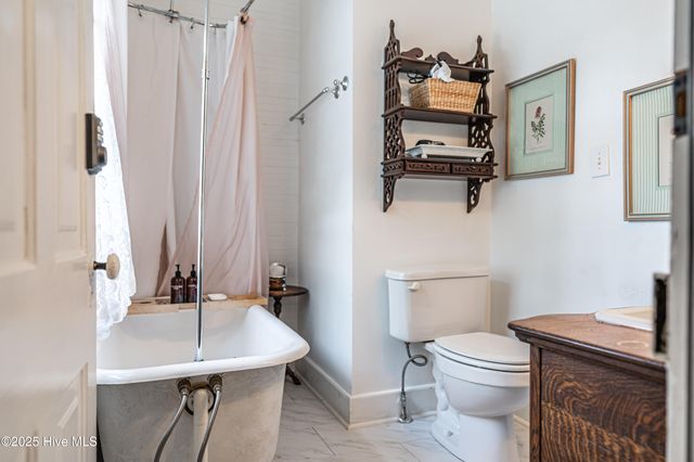 301 Mcreynolds Street, Carthage, NC 28327