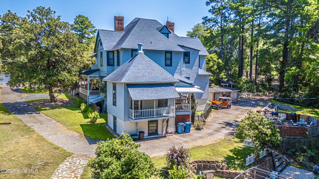 301 Mcreynolds Street, Carthage, NC 28327