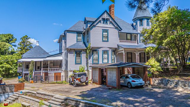 301 Mcreynolds Street, Carthage, NC 28327