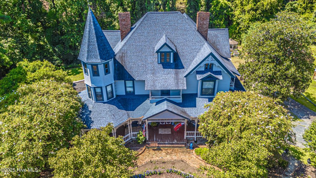 301 Mcreynolds Street, Carthage, NC 28327