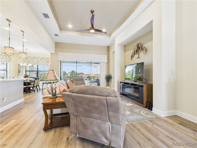 1355 W Greenmeadow Path, Hernando, FL 34442