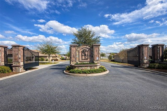 1355 W Greenmeadow Path, Hernando, FL 34442