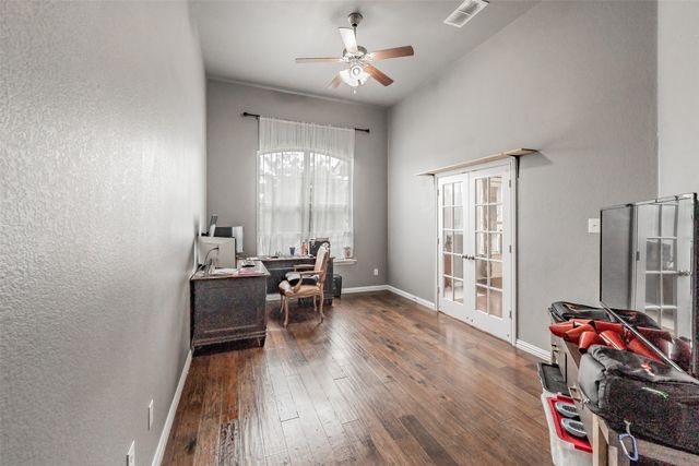 1112 Mesa Crest Drive, Fort Worth, TX 76052