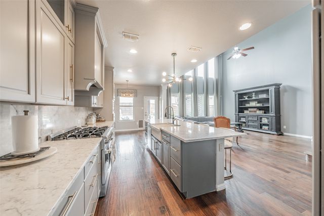 1112 Mesa Crest Drive, Fort Worth, TX 76052