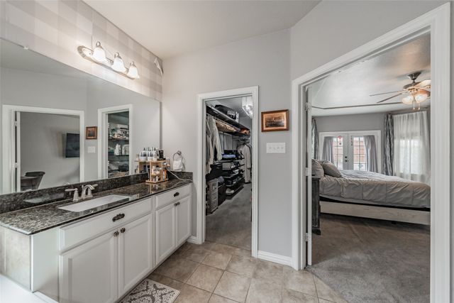 1112 Mesa Crest Drive, Fort Worth, TX 76052