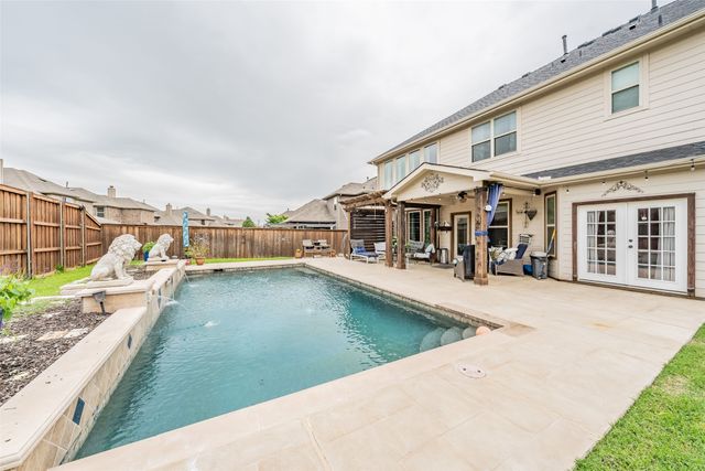 1112 Mesa Crest Drive, Fort Worth, TX 76052