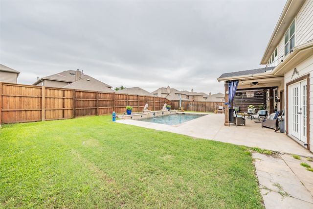 1112 Mesa Crest Drive, Fort Worth, TX 76052